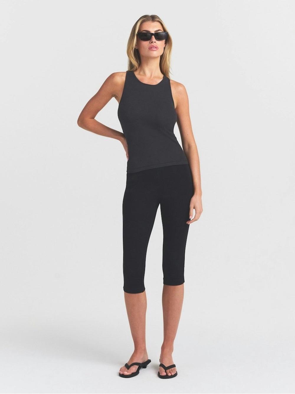 NWT Skims Essential High Waisted Capri XS
